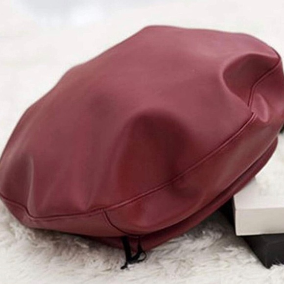 Wine Red Beret faux leather hat - Picture 3 of 3